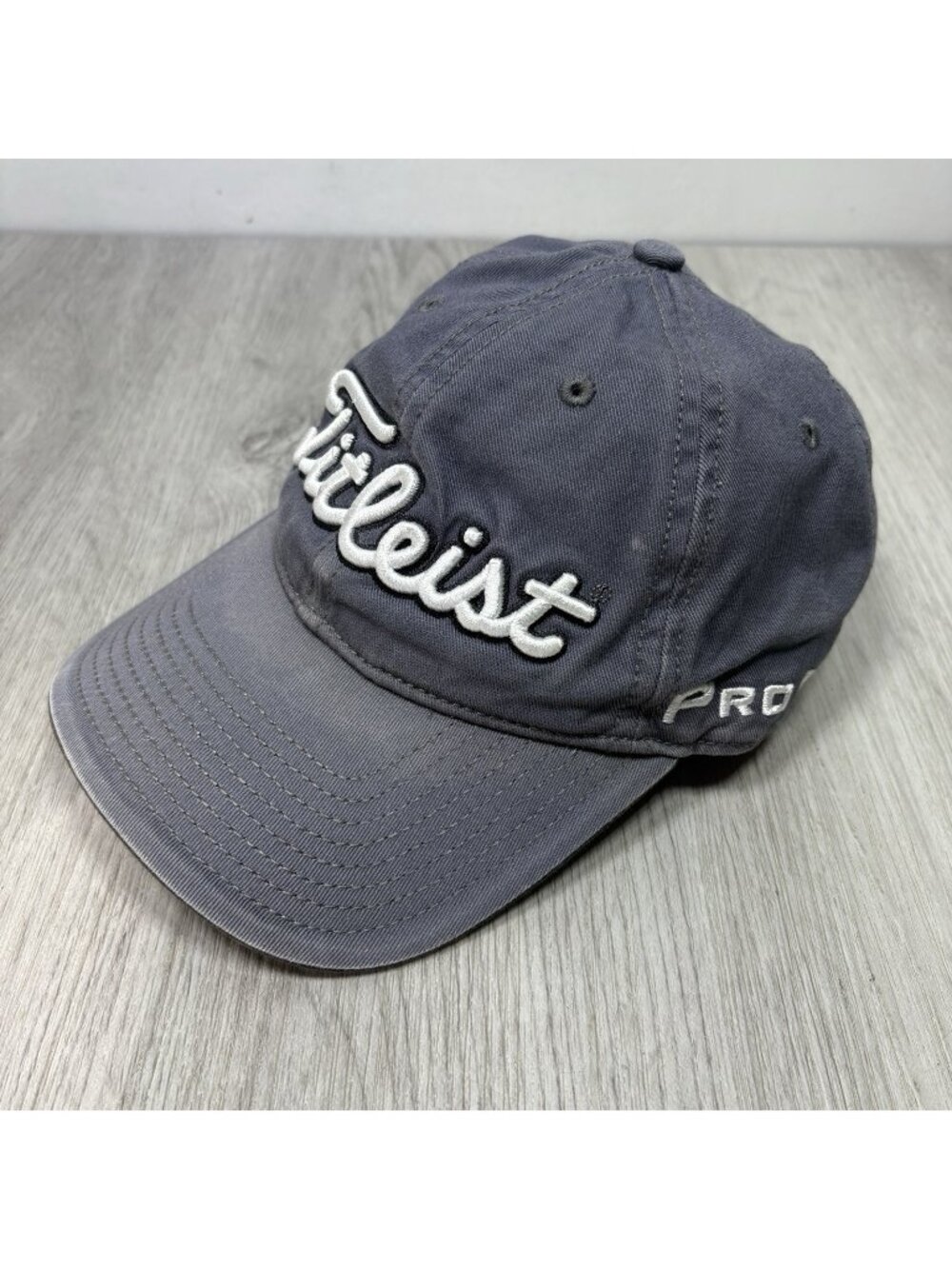 Titleist FJ FootJoy Pro V1 Golf Embroidered Logo StrapBack Hat- Gray